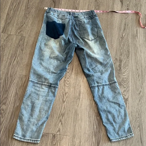 Women's Blue Pearl Embellished Jeans - Picture 5 of 6